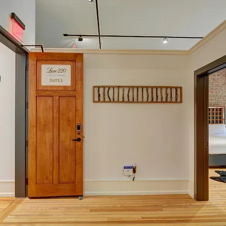 Luxe 220, Unit 2 - Front Street Suite